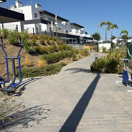New 3-bedroom With Panoramic Views Pool Gym & Parking In Habitat Valle *